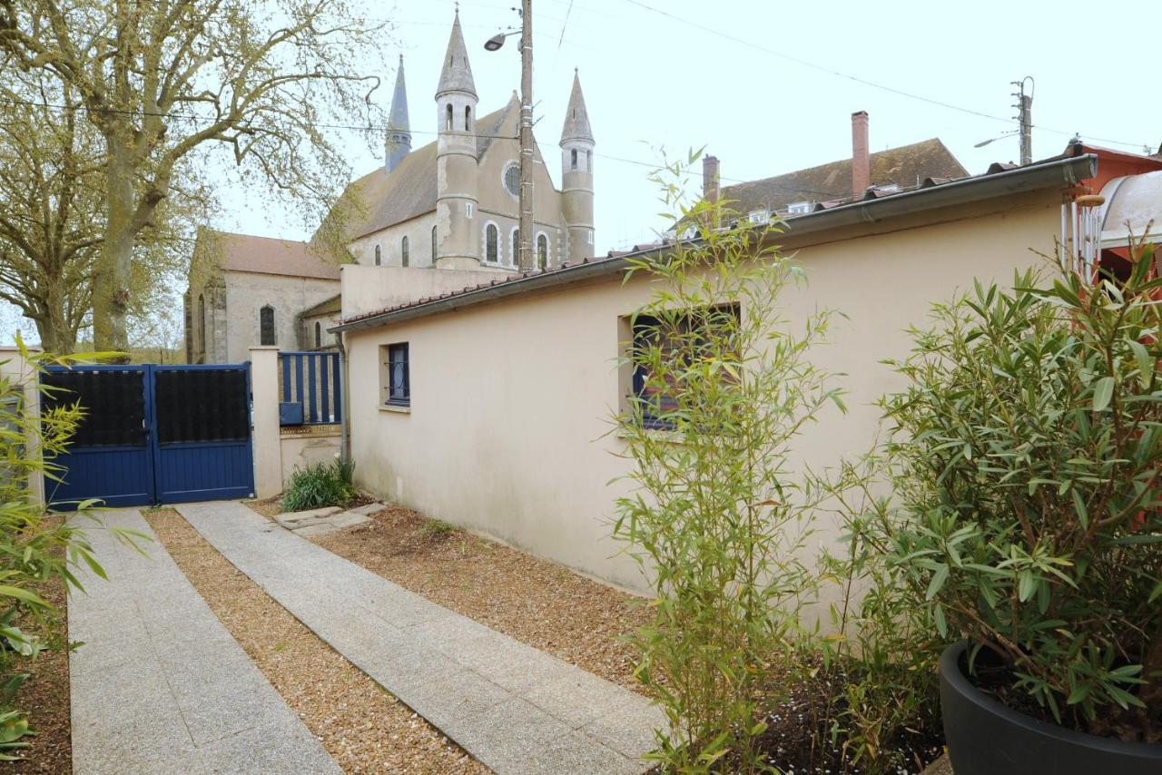 Le Saint Brice Villa Chartres Bagian luar foto
